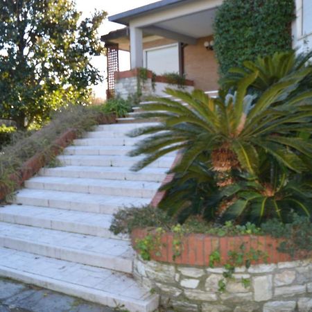 B&B Tra Mare E Marmo Марина-ди-Каррара Экстерьер фото