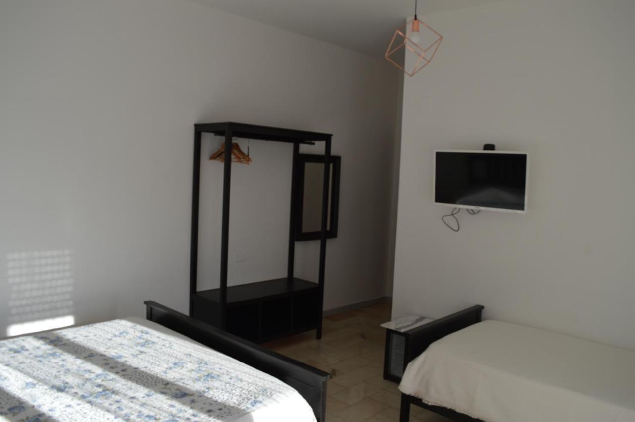 B&B Tra Mare E Marmo Марина-ди-Каррара Экстерьер фото