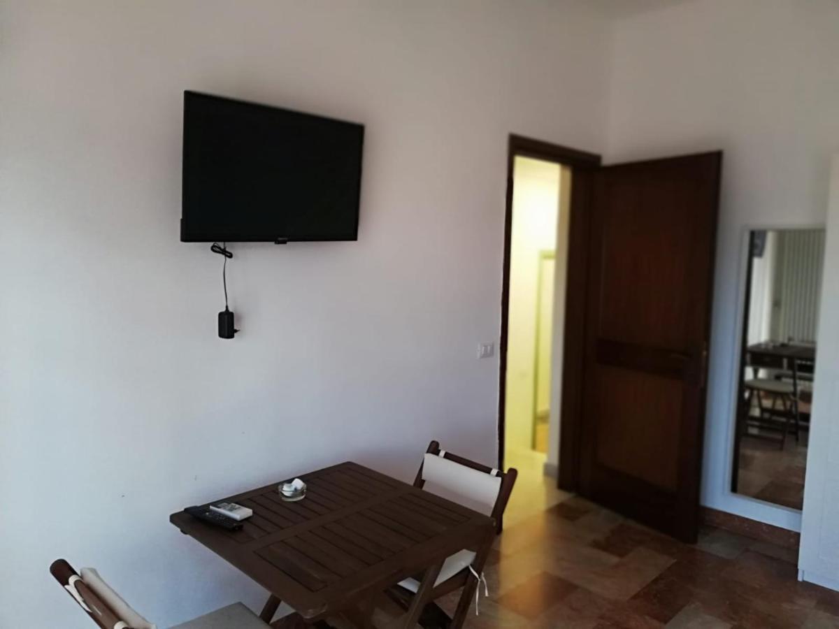 B&B Tra Mare E Marmo Марина-ди-Каррара Экстерьер фото