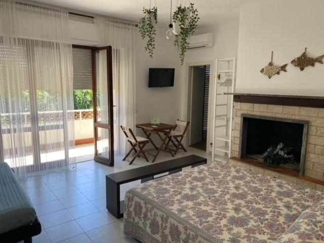 B&B Tra Mare E Marmo Марина-ди-Каррара Экстерьер фото