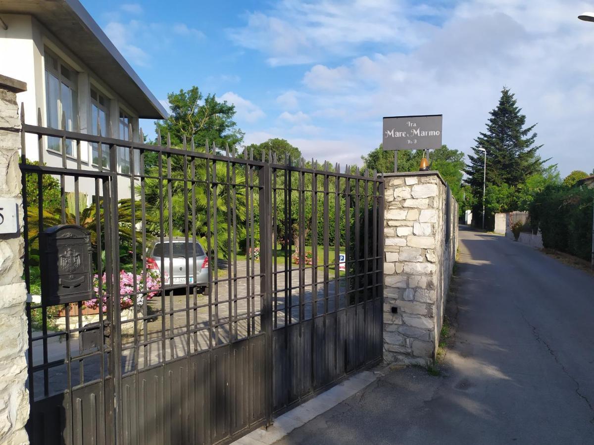 B&B Tra Mare E Marmo Марина-ди-Каррара Экстерьер фото