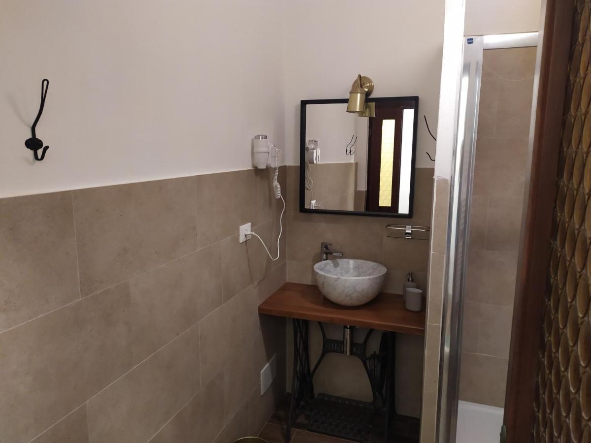 B&B Tra Mare E Marmo Марина-ди-Каррара Экстерьер фото