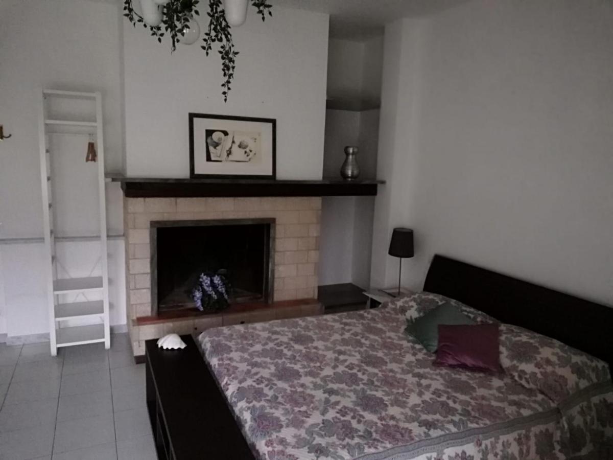 B&B Tra Mare E Marmo Марина-ди-Каррара Экстерьер фото